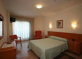 Otel Dominguez 2*